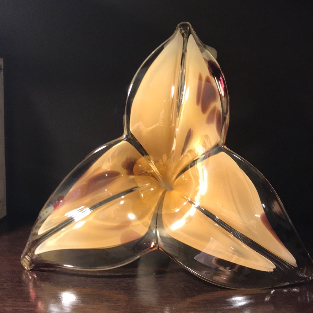 Large Murano flower